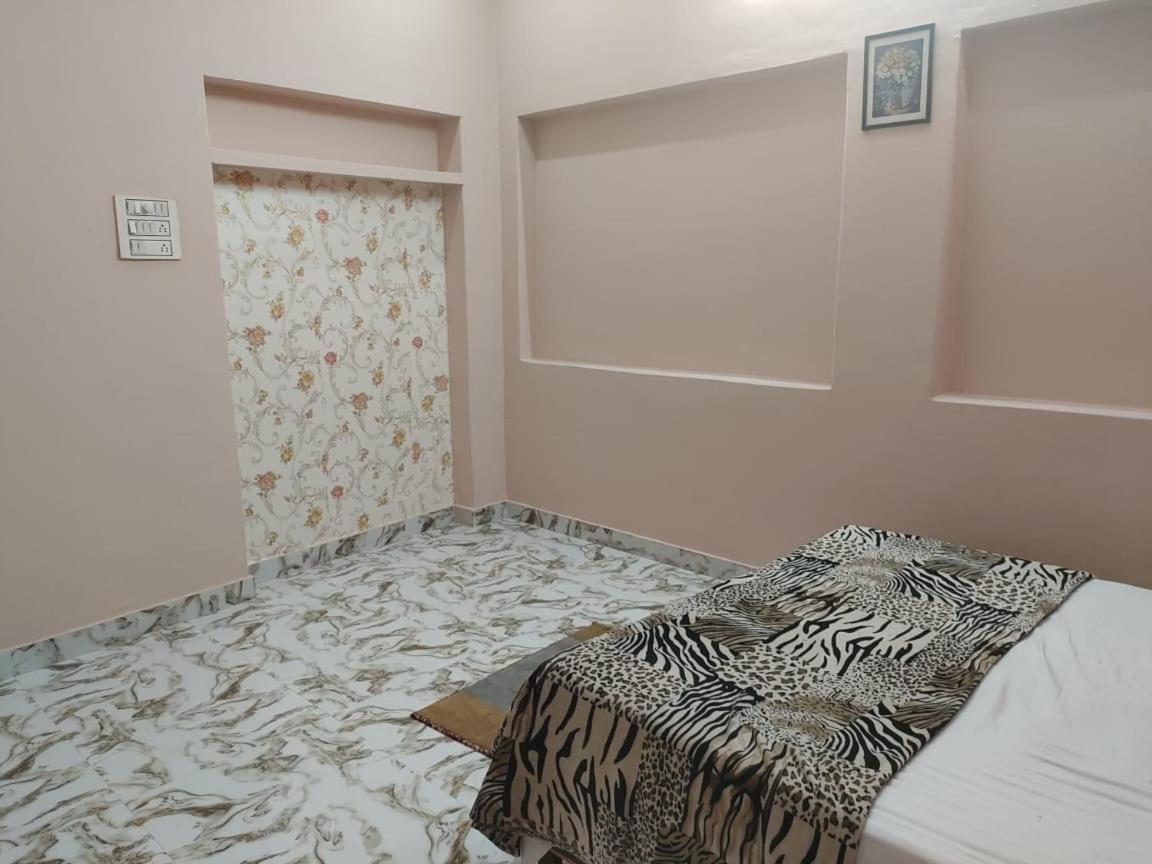Banarasiya Apartment Varanasi Exterior photo